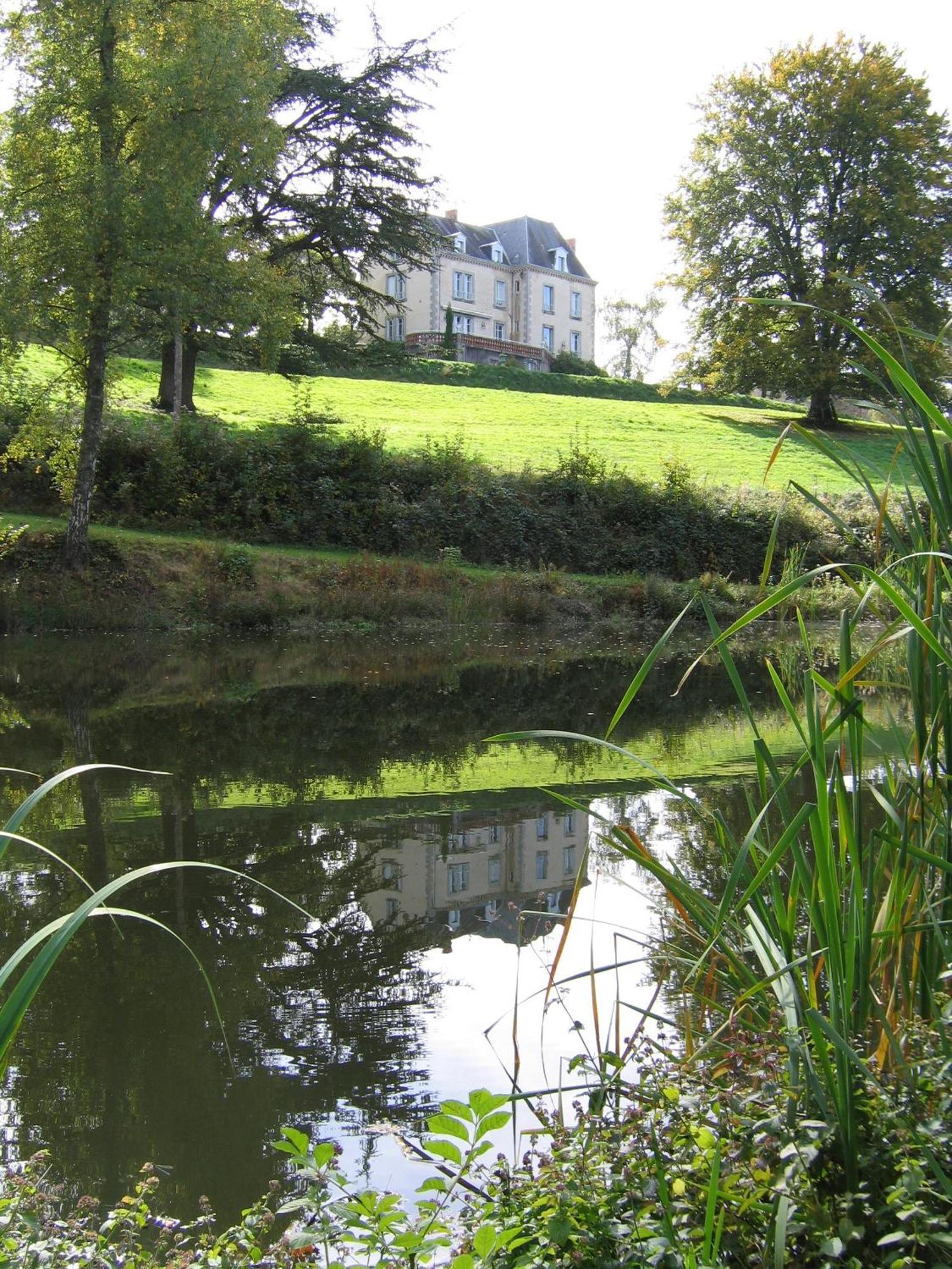 Domaine De Gaudon Bed & Breakfast Ceilloux ภายนอก รูปภาพ
