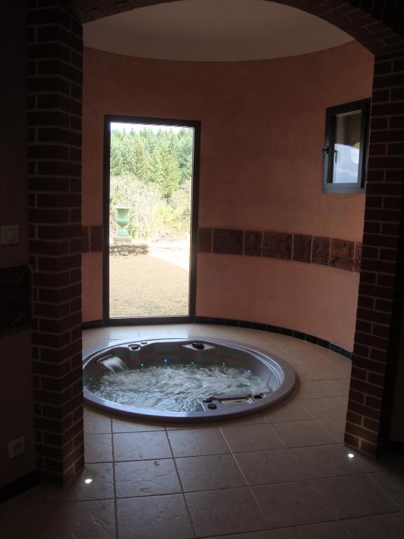 Domaine De Gaudon Bed & Breakfast Ceilloux ภายนอก รูปภาพ